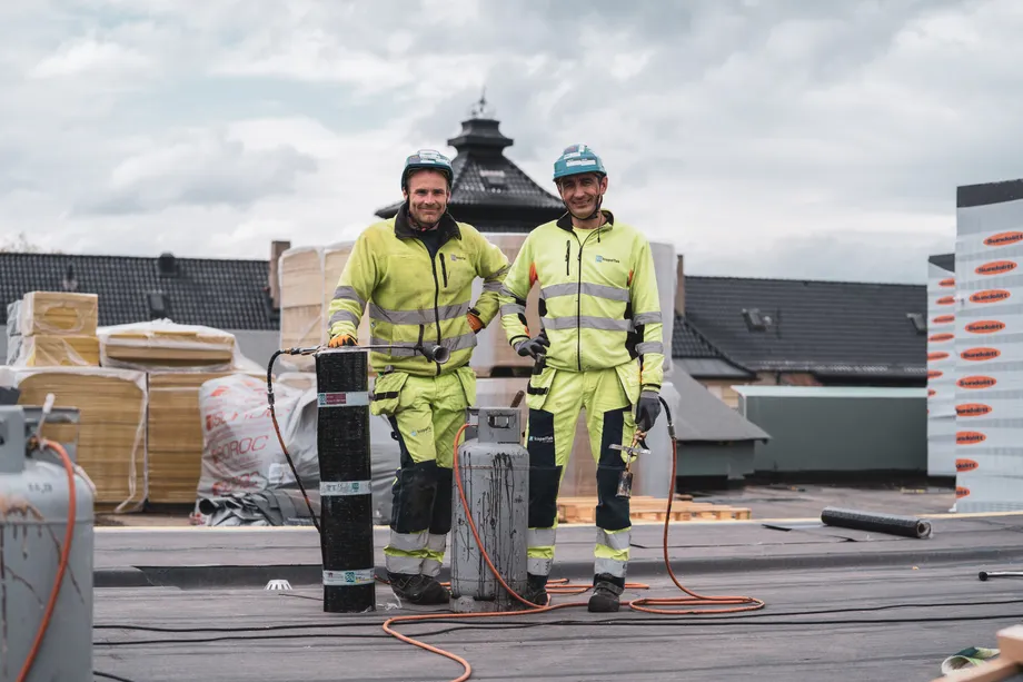 to taktekkere på jobb
